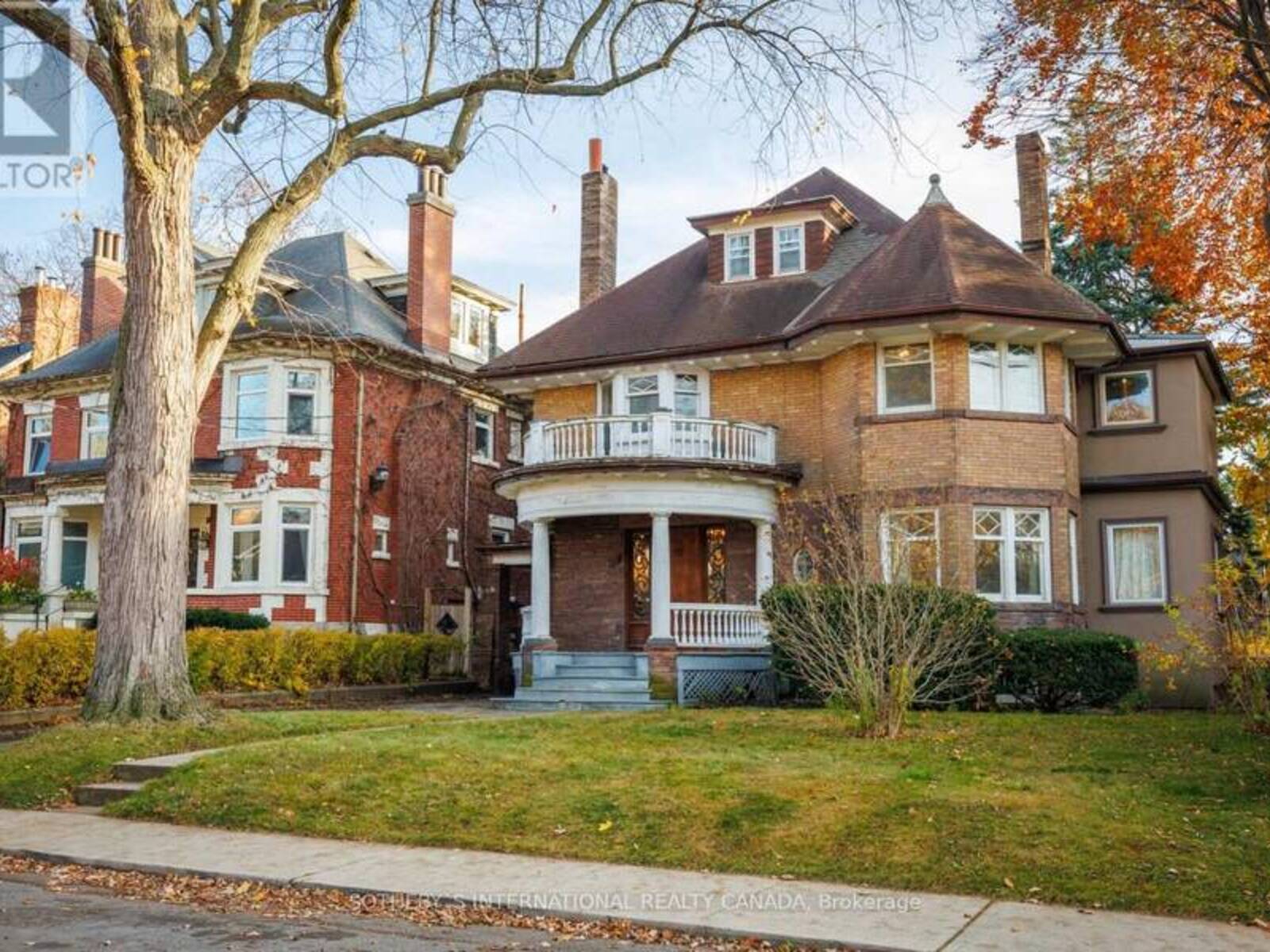 17 HIGH PARK GARDENS, Toronto, Ontario M6R 1S8