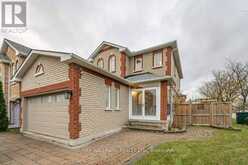 9 BLACKCOMB GATE | Markham Ontario | Slide Image Three