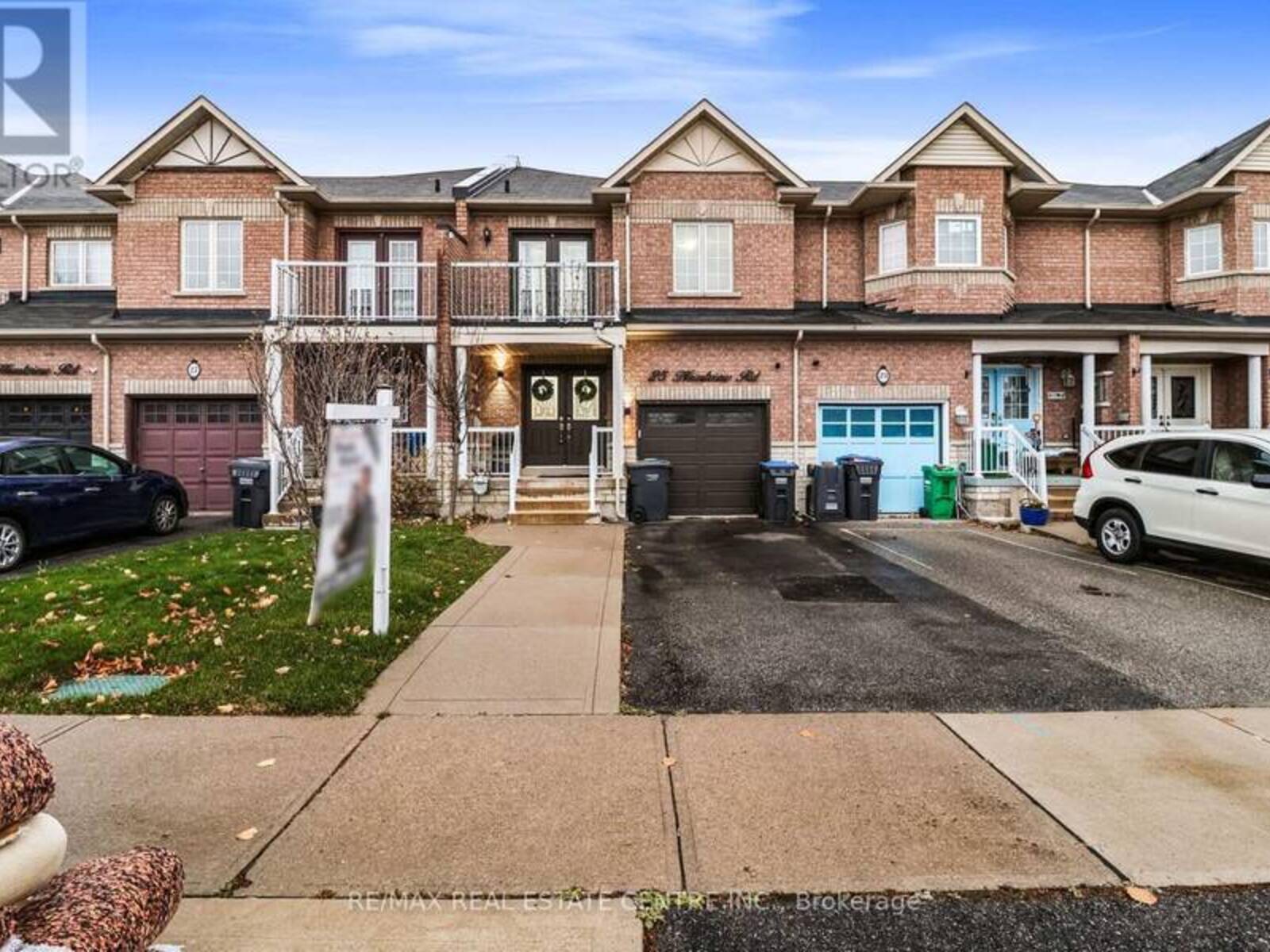 25 HEARTVIEW ROAD, Brampton, Ontario L6Z 0C6