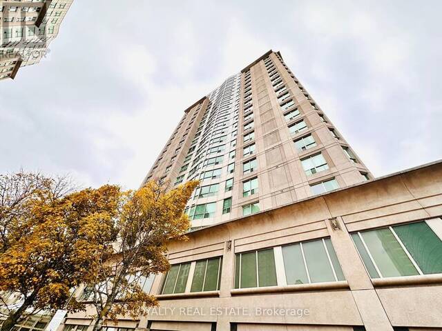 2009 - 8 LEE CENTRE DRIVE Toronto Ontario, M1H 3H8 - 4 Bedrooms Condo For Sale