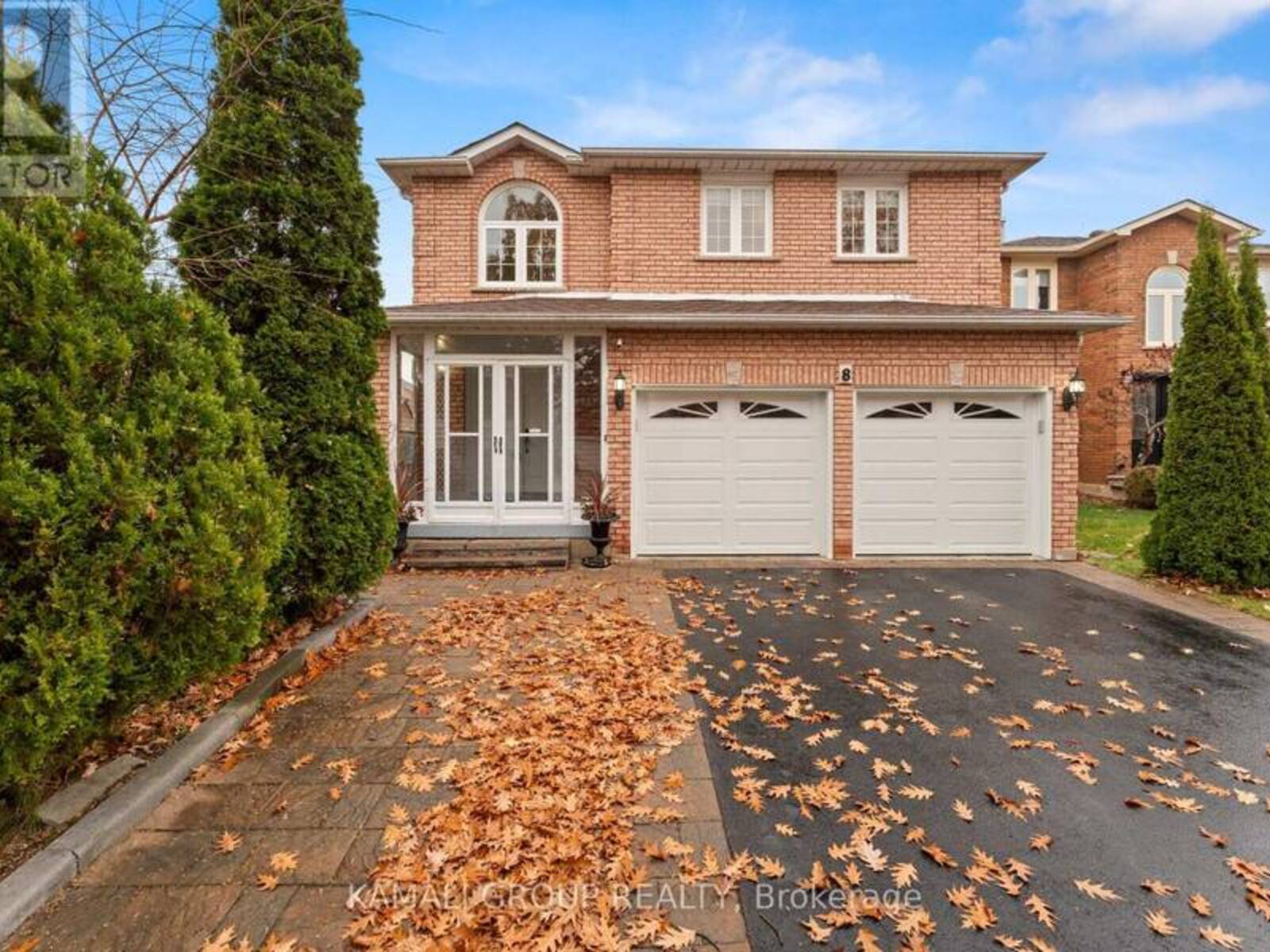 8 PANDORA COURT, Richmond Hill, Ontario L4S 1J4