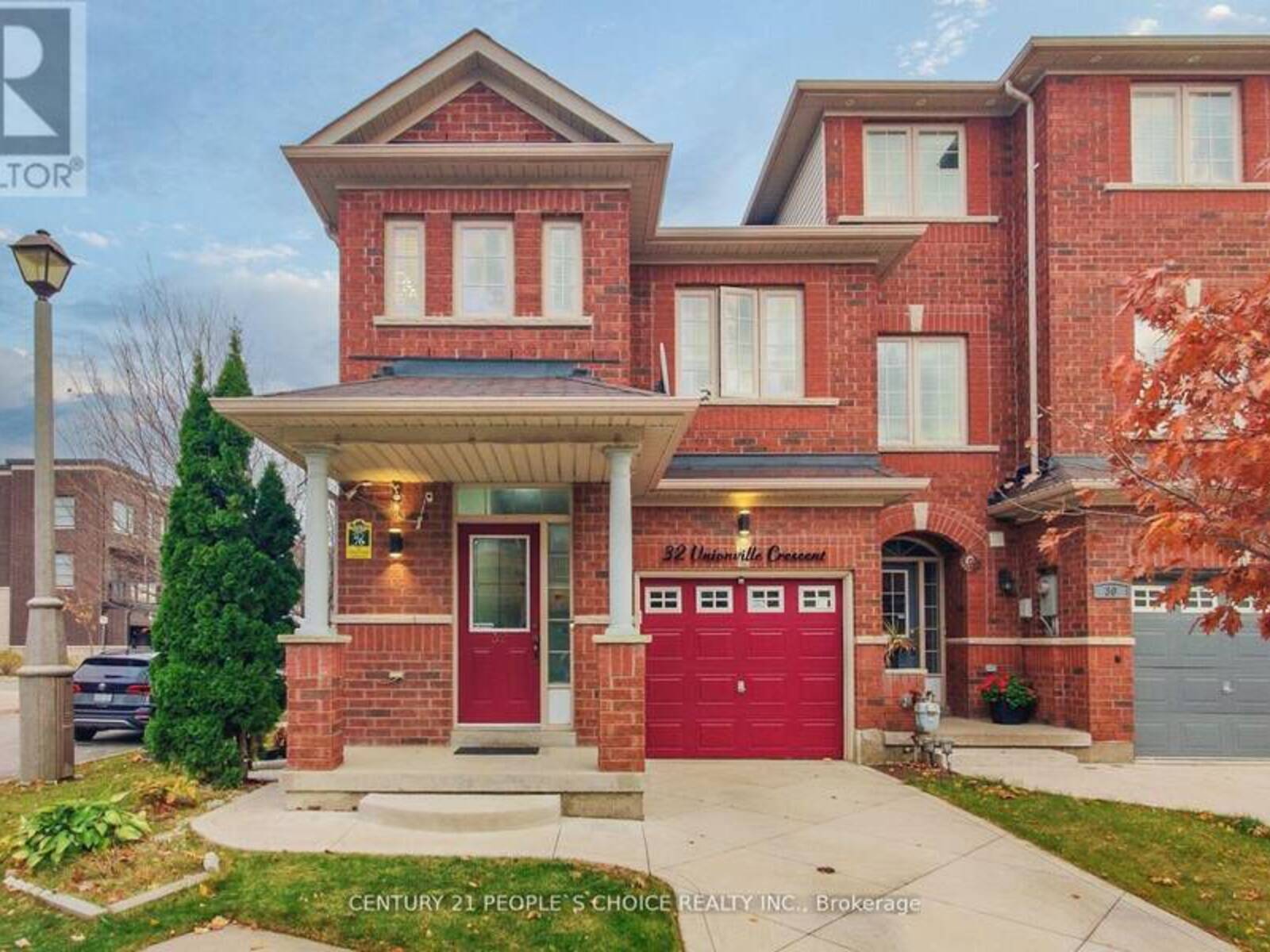 32 UNIONVILLE CRESCENT, Brampton, Ontario L6P 2Z4