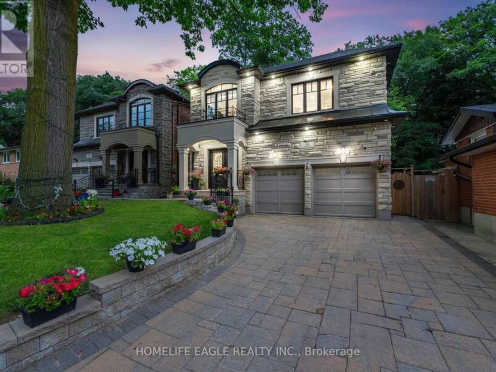 85 OAKRIDGE DRIVE, Toronto, Ontario M1M 2A6