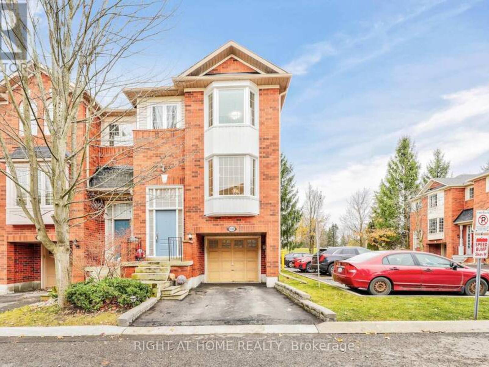 130 MOSAICS AVENUE, Aurora, Ontario L4G 7L5