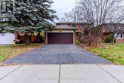 255 PLYMOUTH TRAIL | Newmarket Ontario | Slide Image One