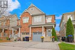 18 MEADOWHAWK TRAIL | Bradford West Gwillimbury Ontario | Slide Image Eight