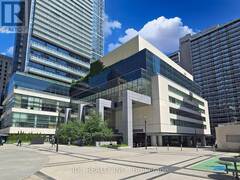 3213 - 386 YONGE STREET Toronto Ontario, M5B 0A5