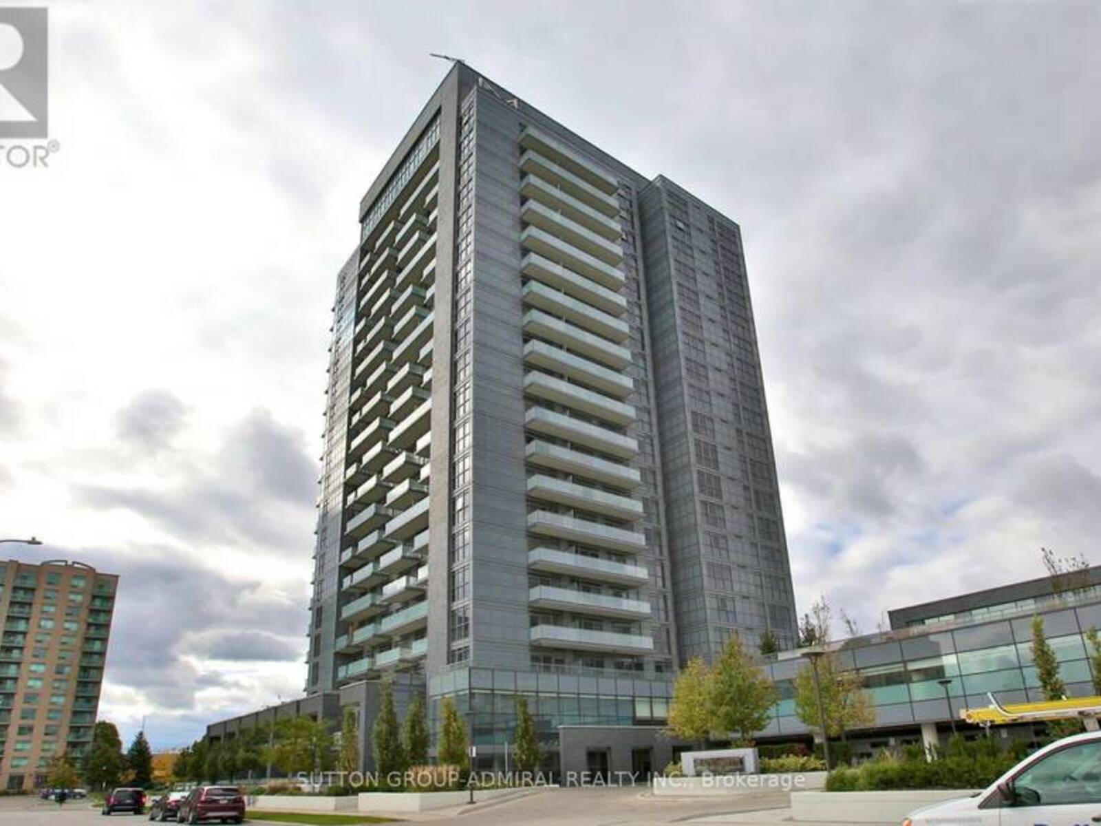 302 - 55 ONEIDA CRESCENT, Richmond Hill, Ontario L4B 0E8