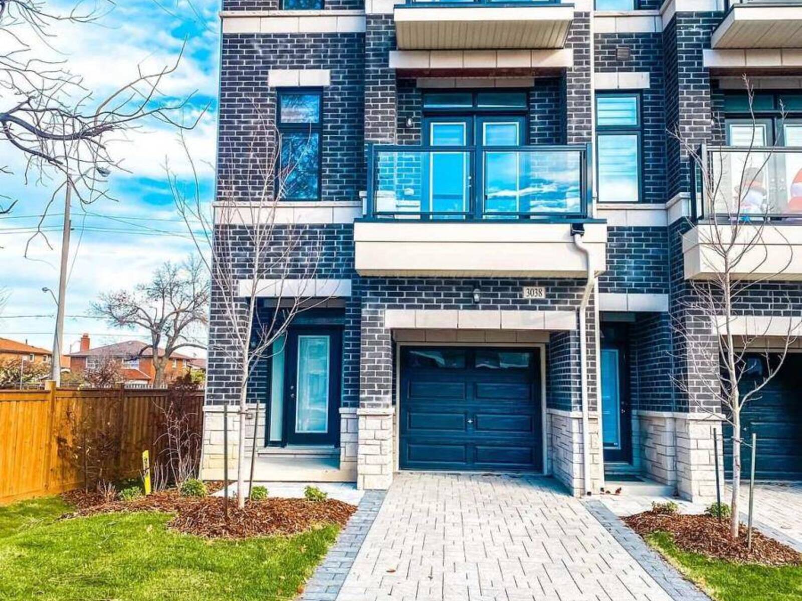 3038 ISLINGTON AVENUE, Toronto, Ontario M9L 0A6