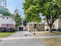 16 LOCKERBIE AVENUE Toronto Ontario, M9N 3A1