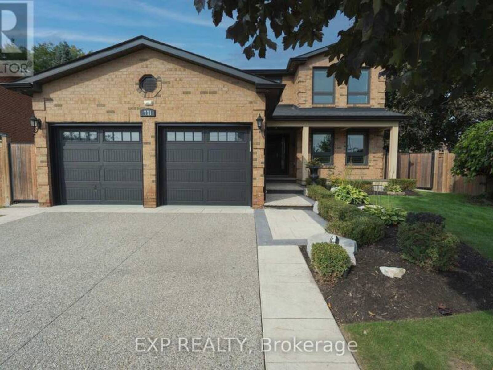 771 AJYN COURT, Mississauga, Ontario L4Y 4E9