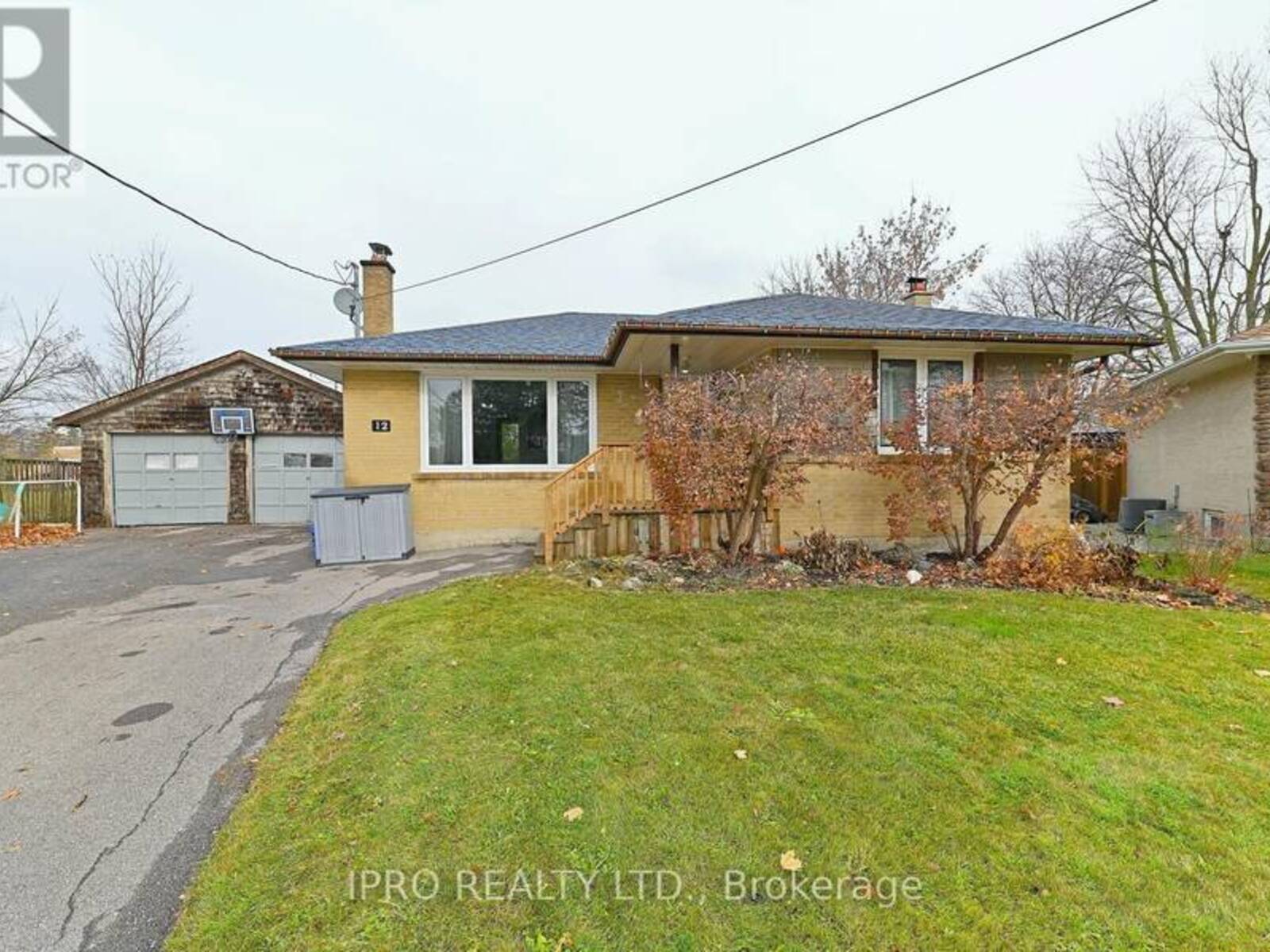 12 MACKENZIE DRIVE, Halton Hills, Ontario L7G 4B9