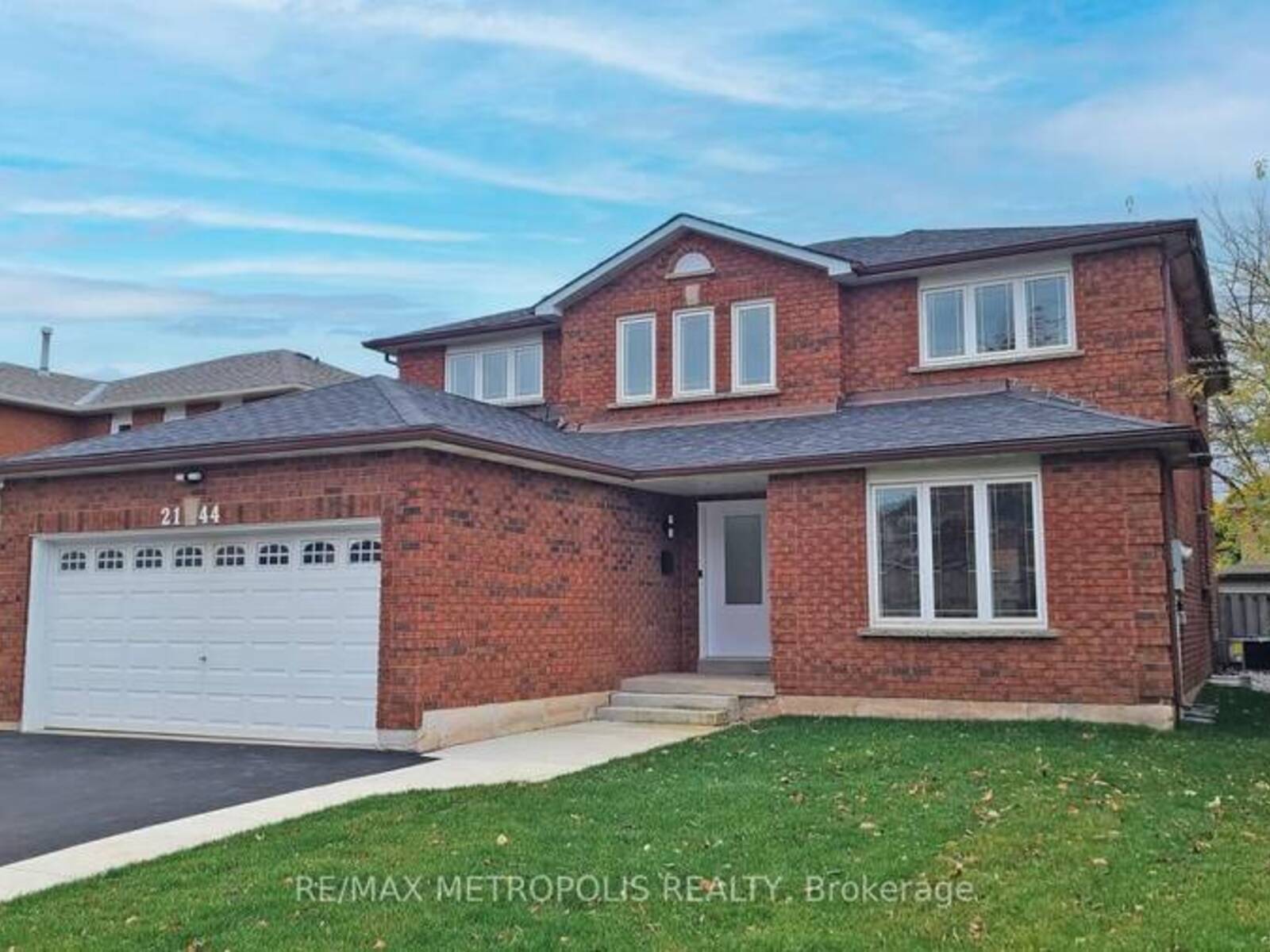 2144 EIGHTH LINE, Oakville, Ontario L6H 4W4