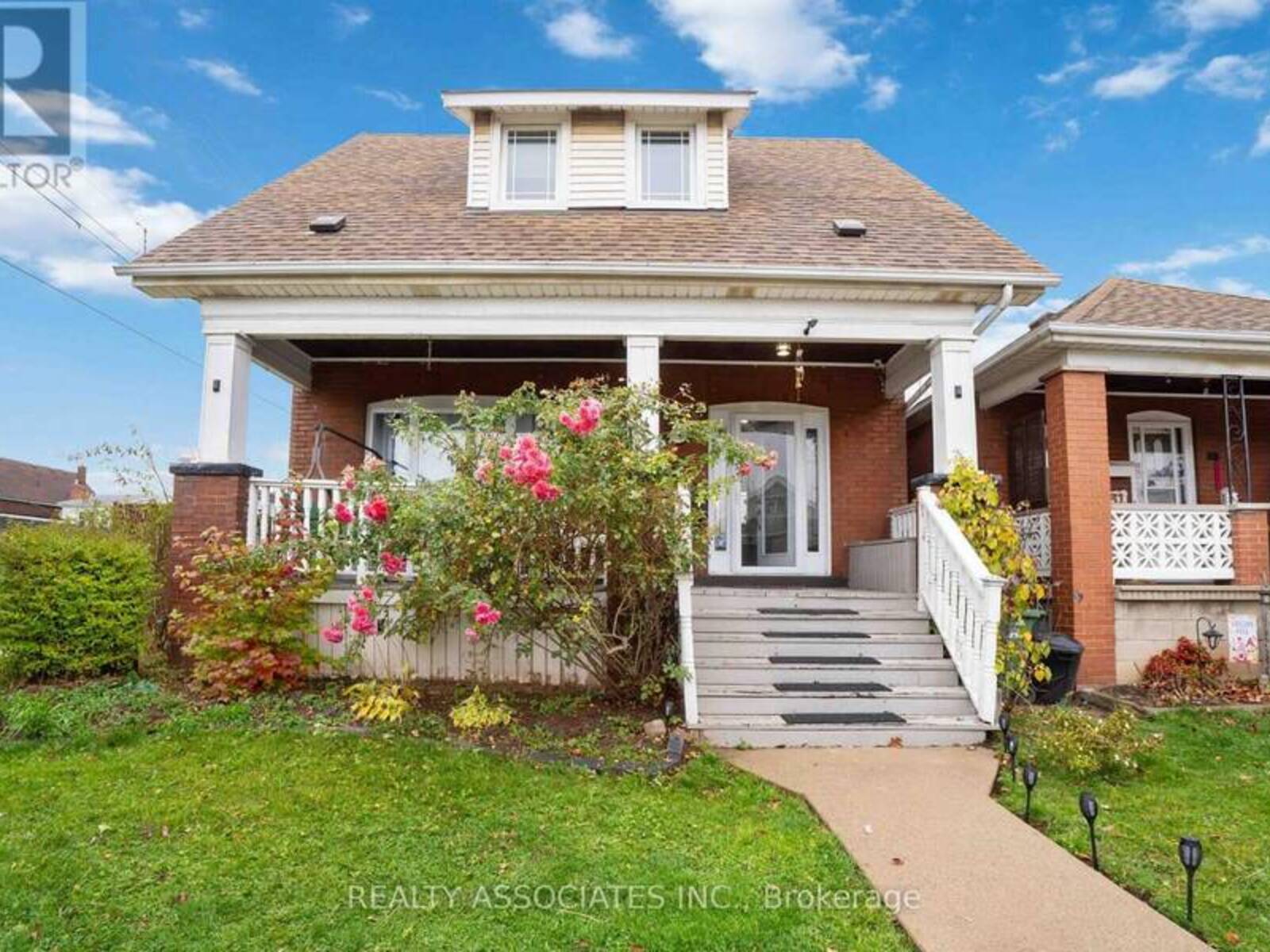 49 CONNAUGHT AVENUE N, Hamilton, Ontario L8L 6Y9