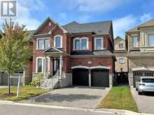 717 MEE PLACE | Newmarket Ontario | Slide Image One