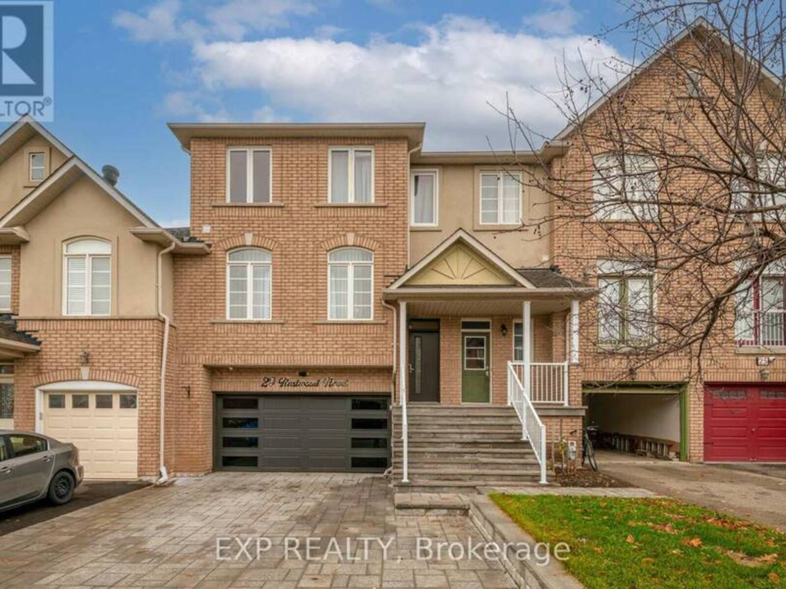 29 RUSTWOOD ROAD, Vaughan, Ontario L4J 9E5