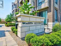 50 - 719 LAWRENCE AVENUE W Toronto Ontario, M6A 0C6