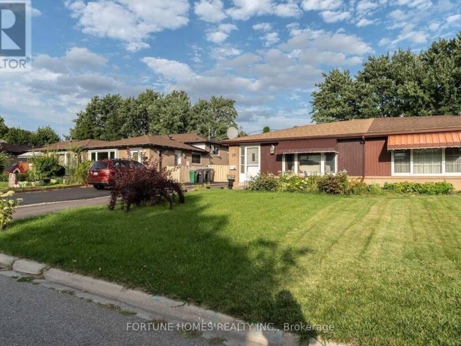 29 DONCASTER DRIVE, Brampton, Ontario L6T 1S8