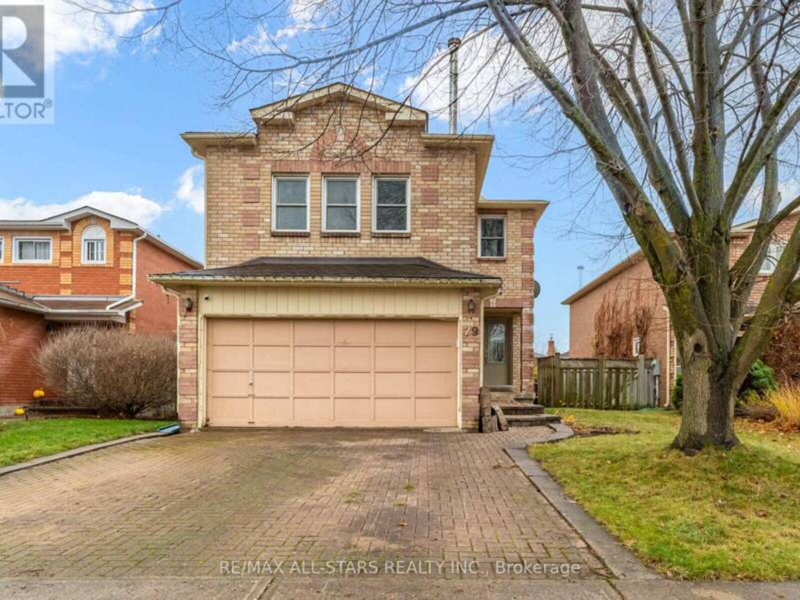 29 JUSTUS DRIVE, Richmond Hill, Ontario L4C 9Z8