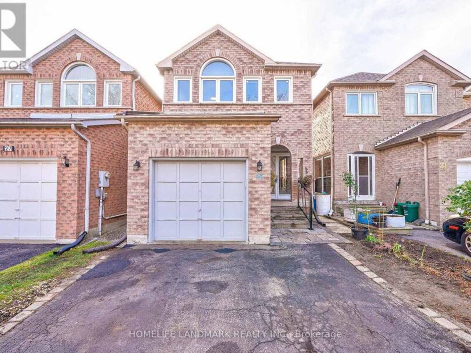 29 KENBOROUGH COURT, Markham, Ontario L3S 3P3