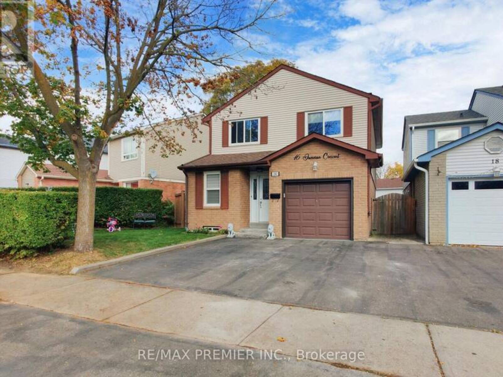 16 JAMESON CRESCENT, Brampton, Ontario L6S 3W3