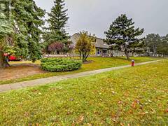 9 - 46 MOUNTAINVIEW ROAD S Halton Hills Ontario, L7G 4K5