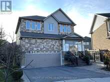 27 OVERHOLD CRESCENT | Richmond Hill Ontario | Slide Image Two