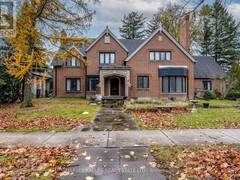 6 VERSAILLES COURT Toronto Ontario, M3B 2A9