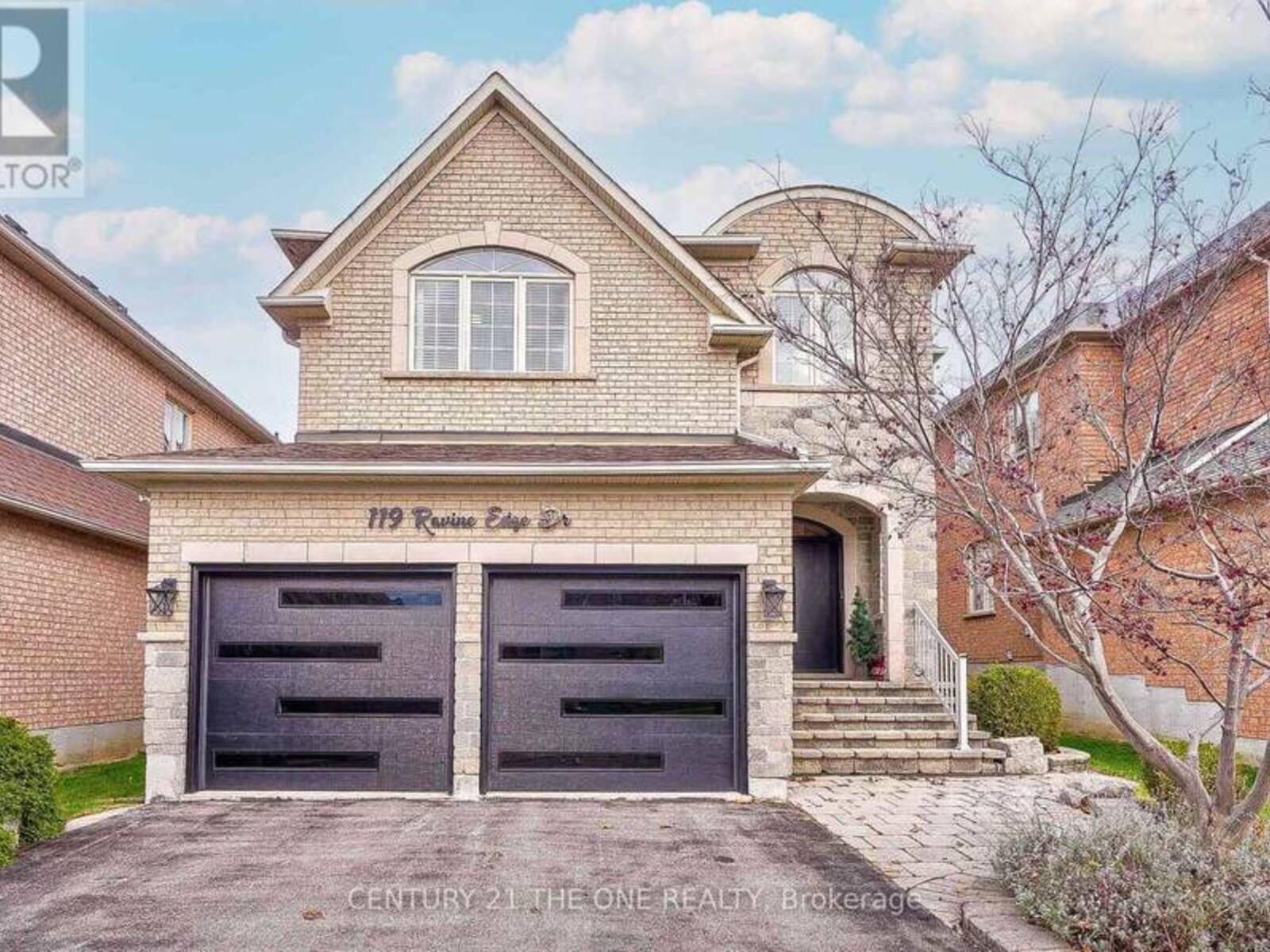 119 RAVINE EDGE DRIVE, Richmond Hill, Ontario L4E 4J7