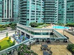 413 - 10 YONGE STREET Toronto Ontario, M5J 1R4