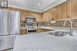 70 CRITTENDEN DRIVE | Georgina Ontario | Slide Image Nine