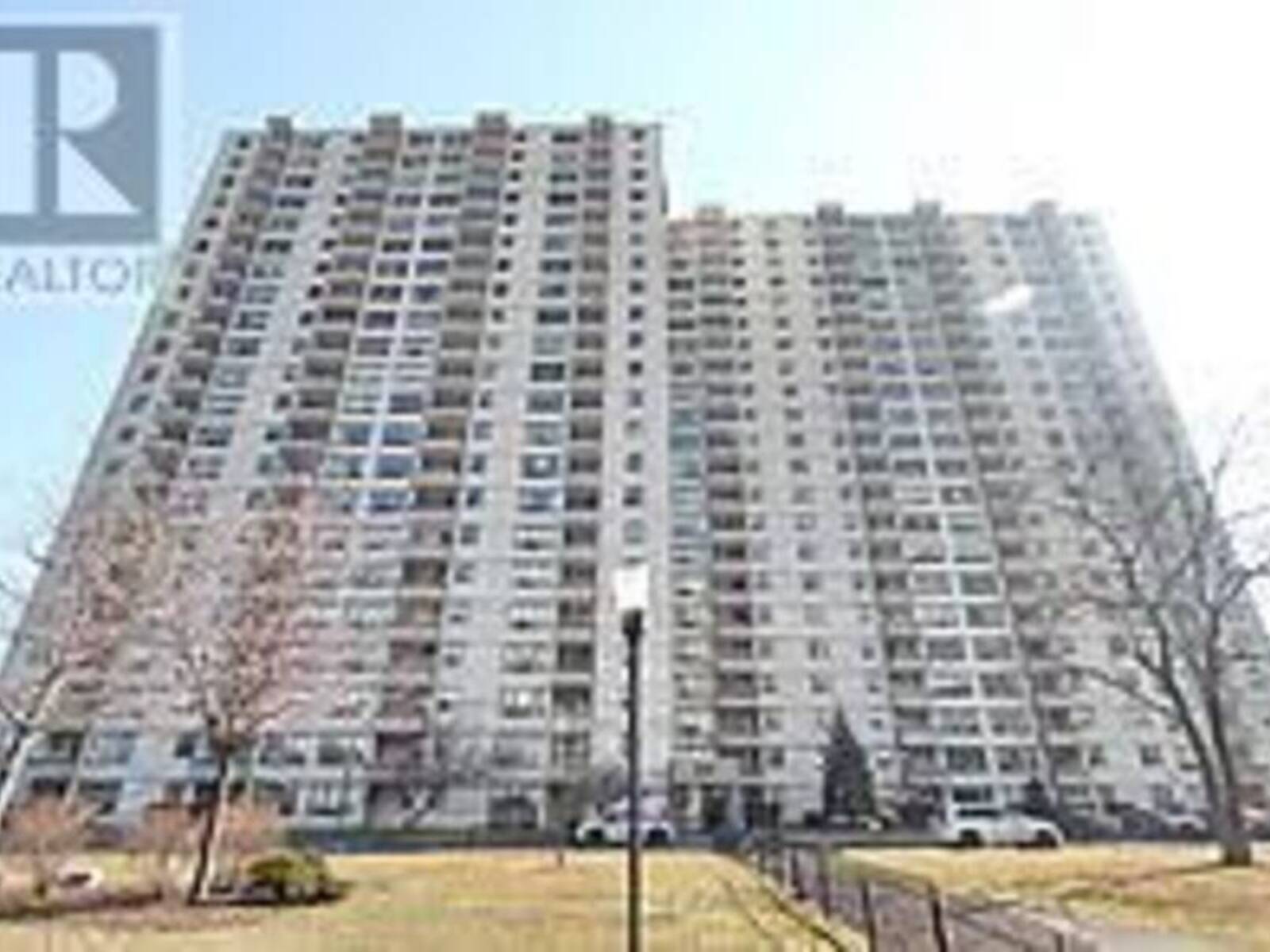 408 - 370 DIXON ROAD E, Toronto, Ontario M9R 1T2