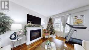 10 VIA CASSIA DRIVE | Toronto Ontario | Slide Image Five