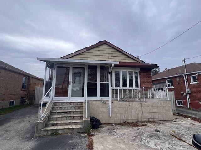 1040 KENNEDY ROAD Toronto Ontario, M1P 2K6