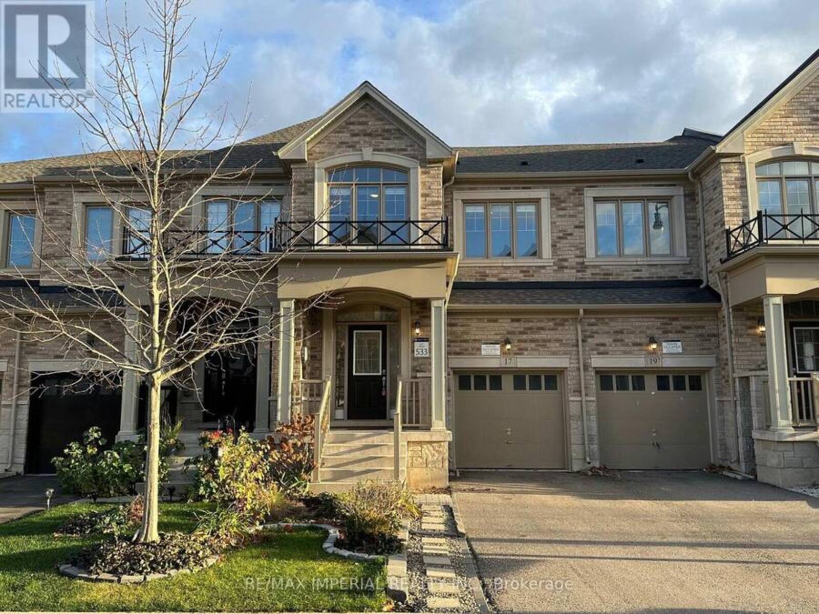 17 BRUSHWOOD DRIVE, Brampton, Ontario L6Y 6G5