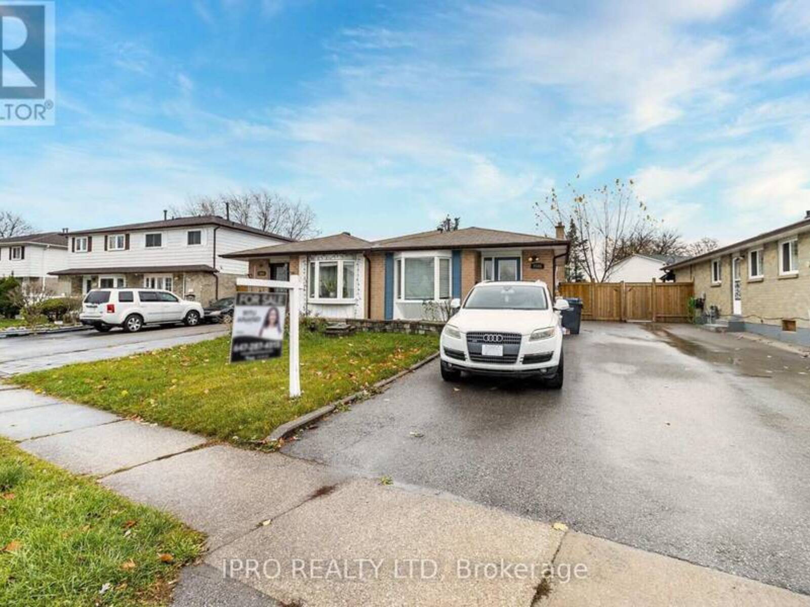 7646 PRIORY CRESCENT, Mississauga, Ontario L4T 3H5