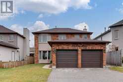 36 CARR DRIVE | Barrie Ontario | Slide Image Two