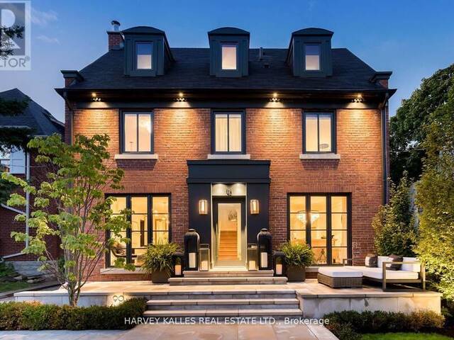 90 CHATSWORTH DRIVE Toronto Ontario, M4R 1R7