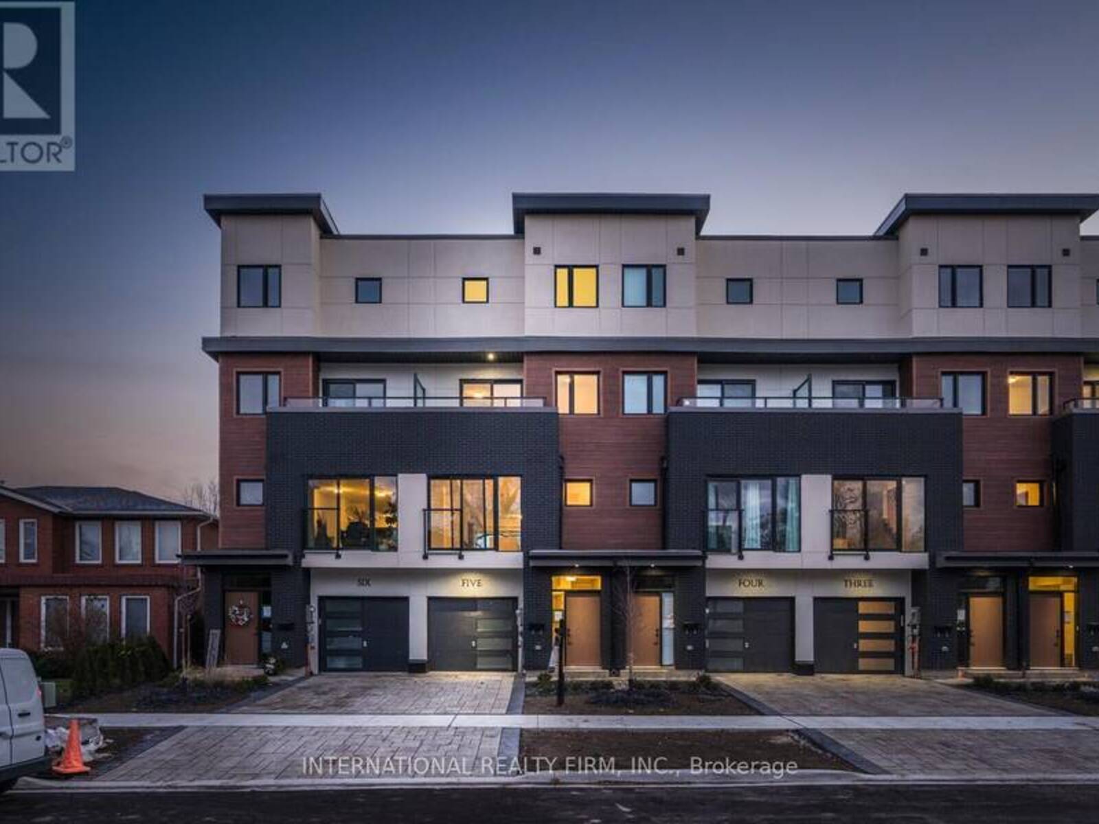 5 - 1 HARTMAN AVENUE, Vaughan, Ontario L4L 1R6