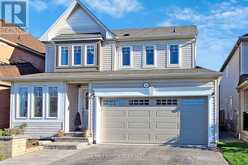 6 RYDER CRESCENT | Ajax Ontario | Slide Image Two