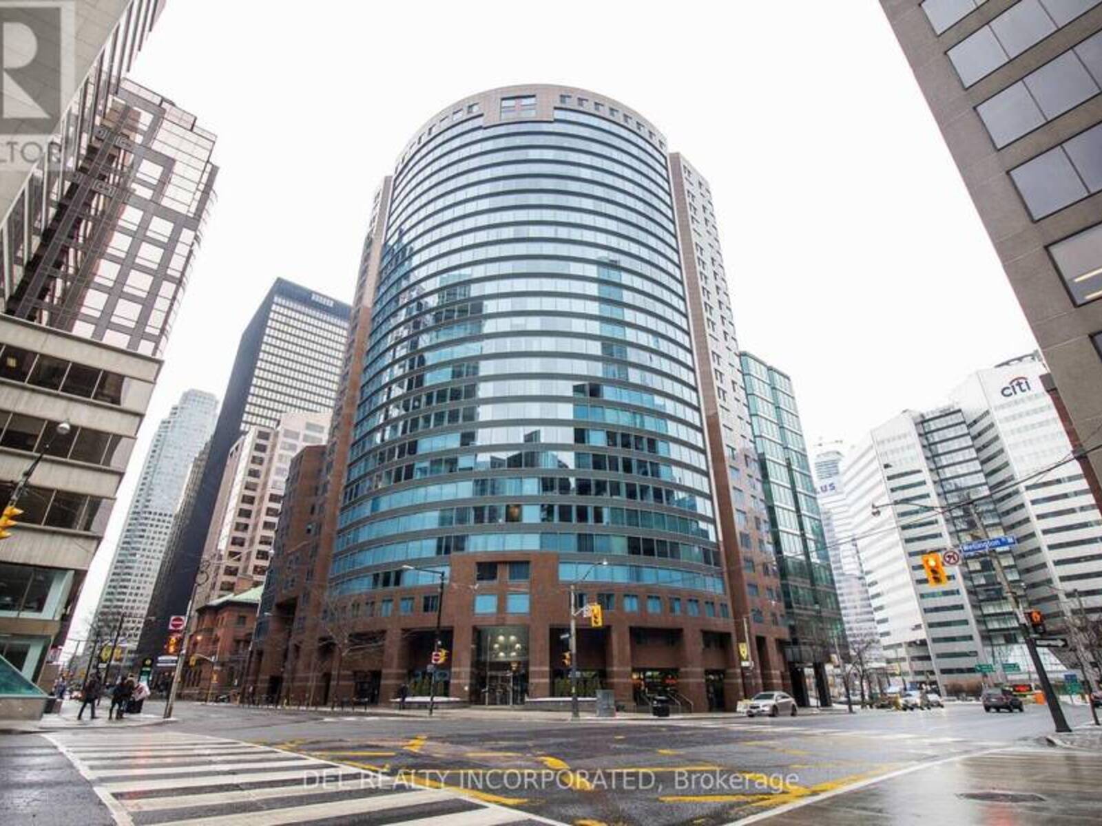 2405 - 33 UNIVERSITY AVENUE, Toronto, Ontario M5J 2S7