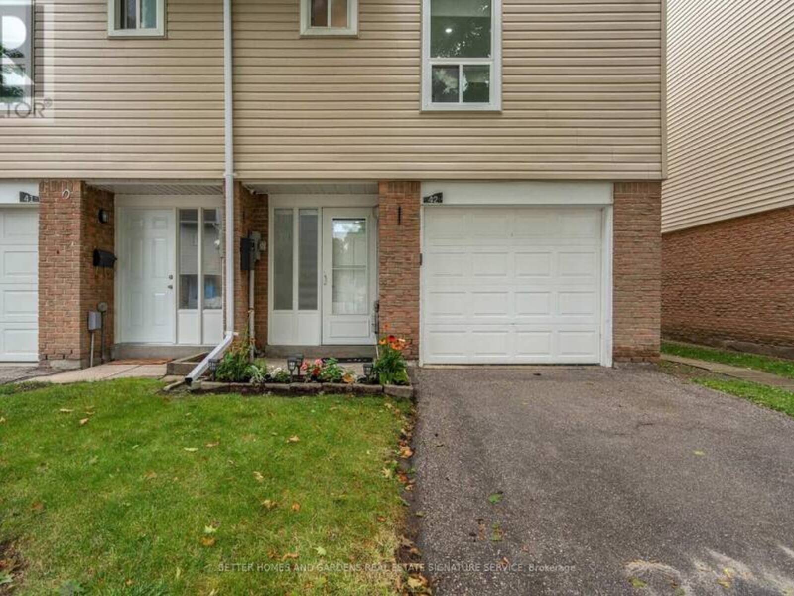 42 ELLIS DRIVE, Brampton, Ontario L6T 4C4