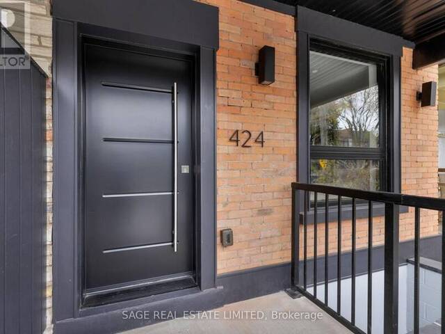 424 DELAWARE AVENUE Toronto Ontario, M6H 2T9