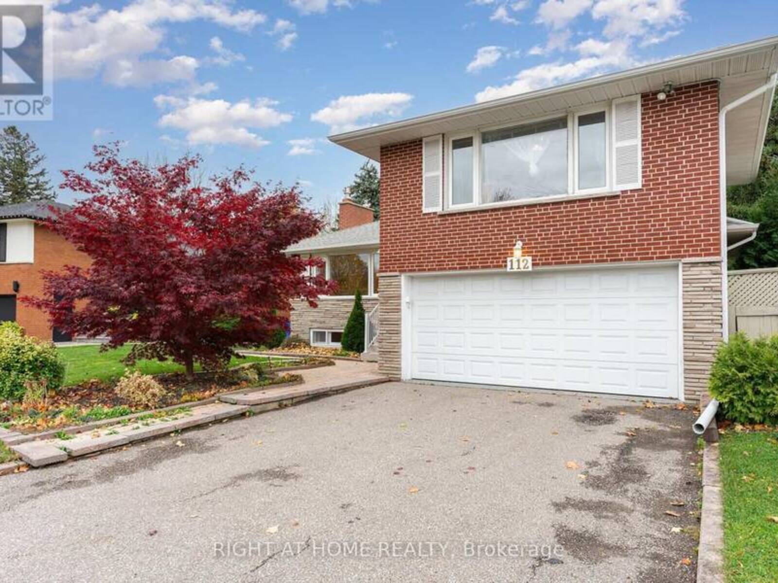 112 STAPLETON DRIVE, Toronto, Ontario M9R 3A8