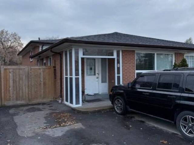 3294 VICTORY CRESCENT Mississauga Ontario, L4T 1L9