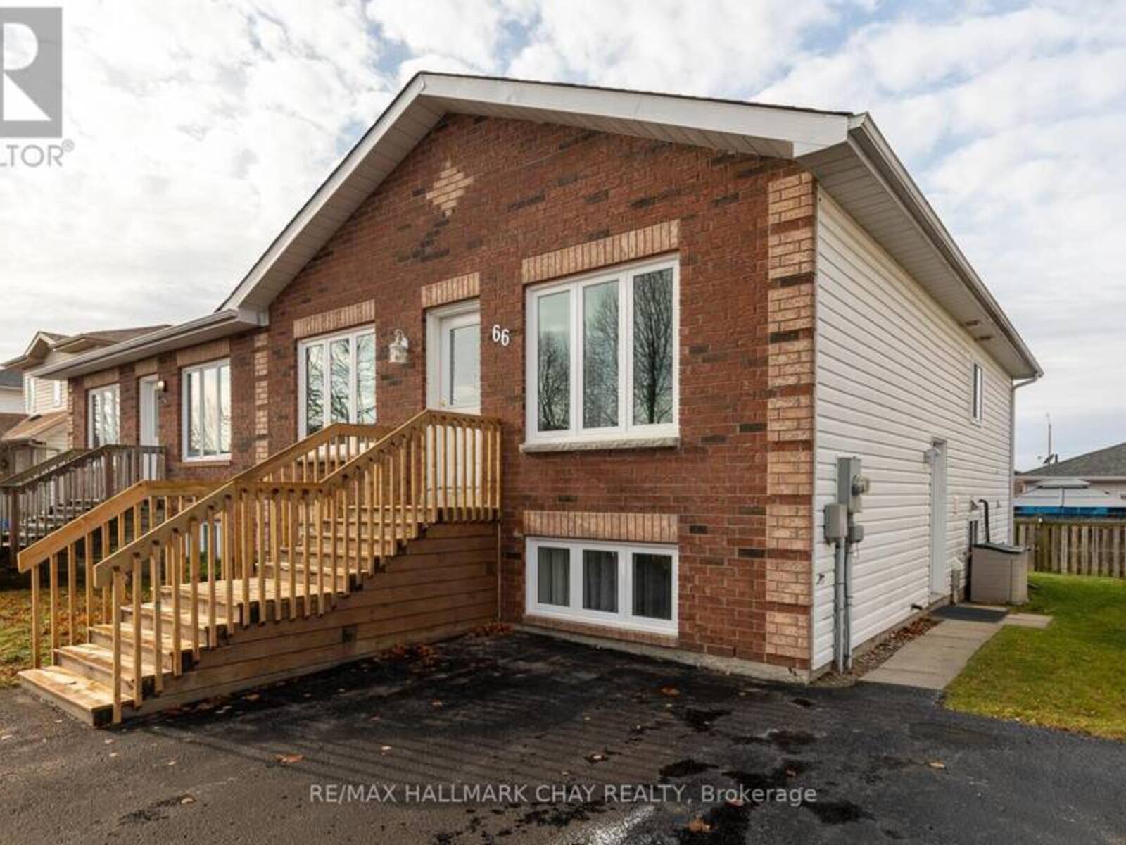 66 DOWNING CRESCENT, Barrie, Ontario L4N 8V5