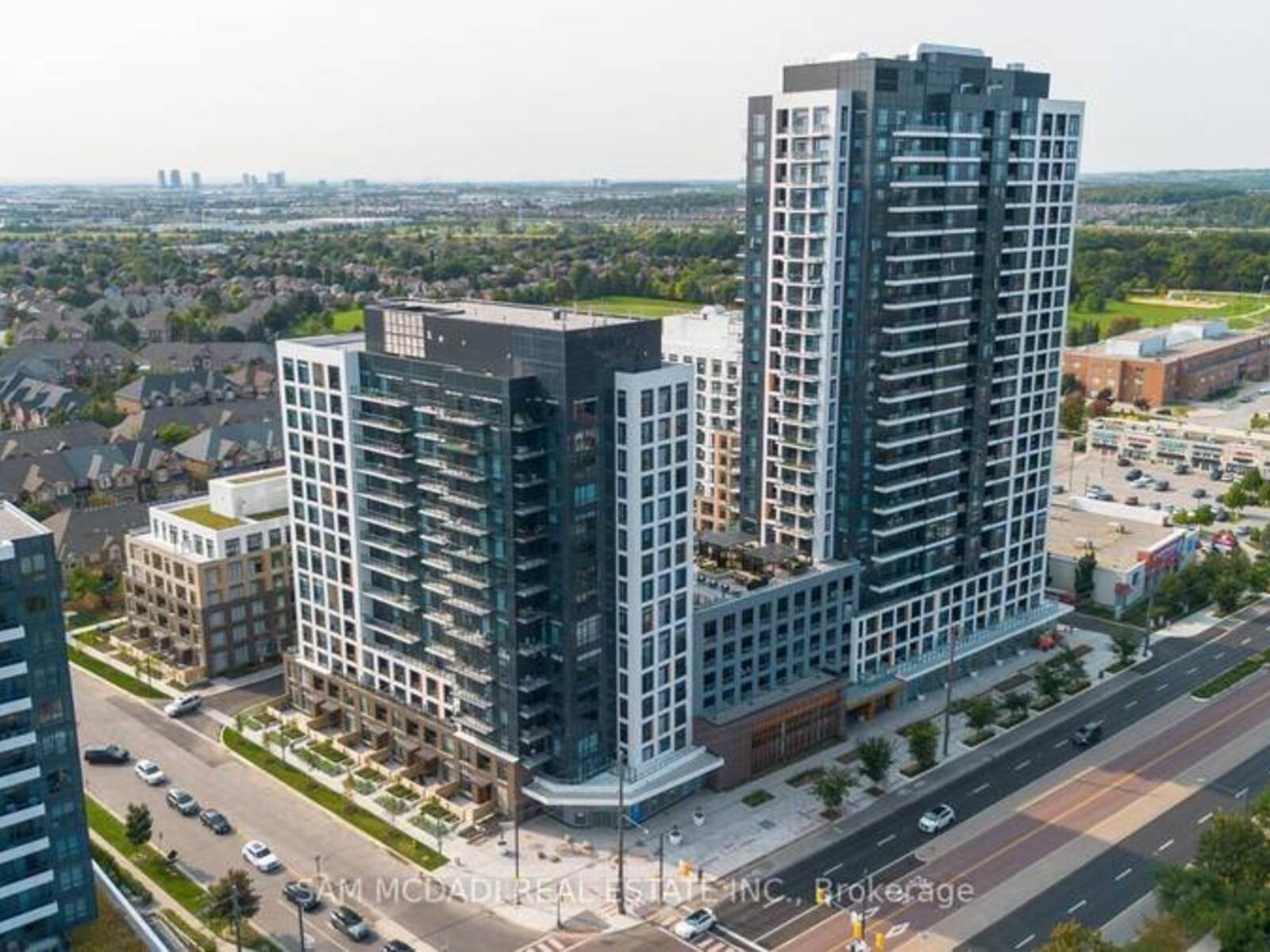 1525 - 7950 BATHURST STREET, Vaughan, Ontario L4J 0B8