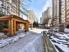 311 - 335 WEBB DRIVE N Mississauga Ontario, L5B 4A1