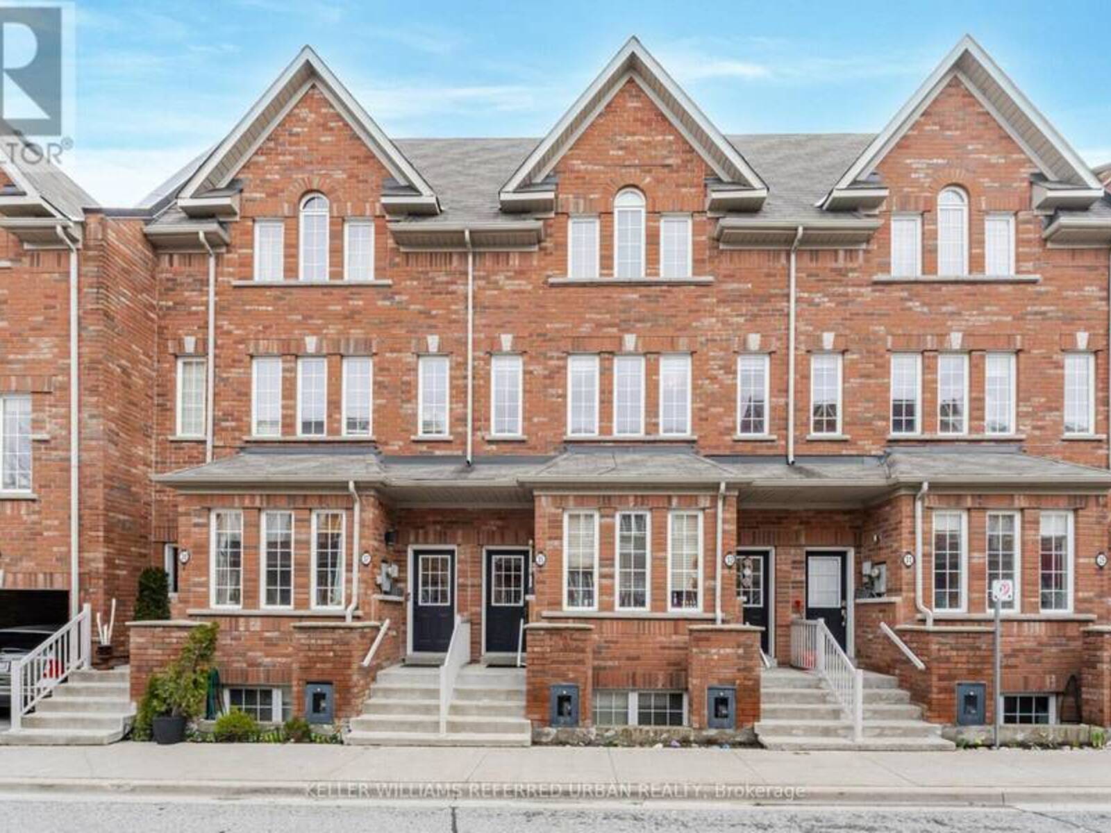 35 PHILPOTT GARDENS, Toronto, Ontario M4E 0A8