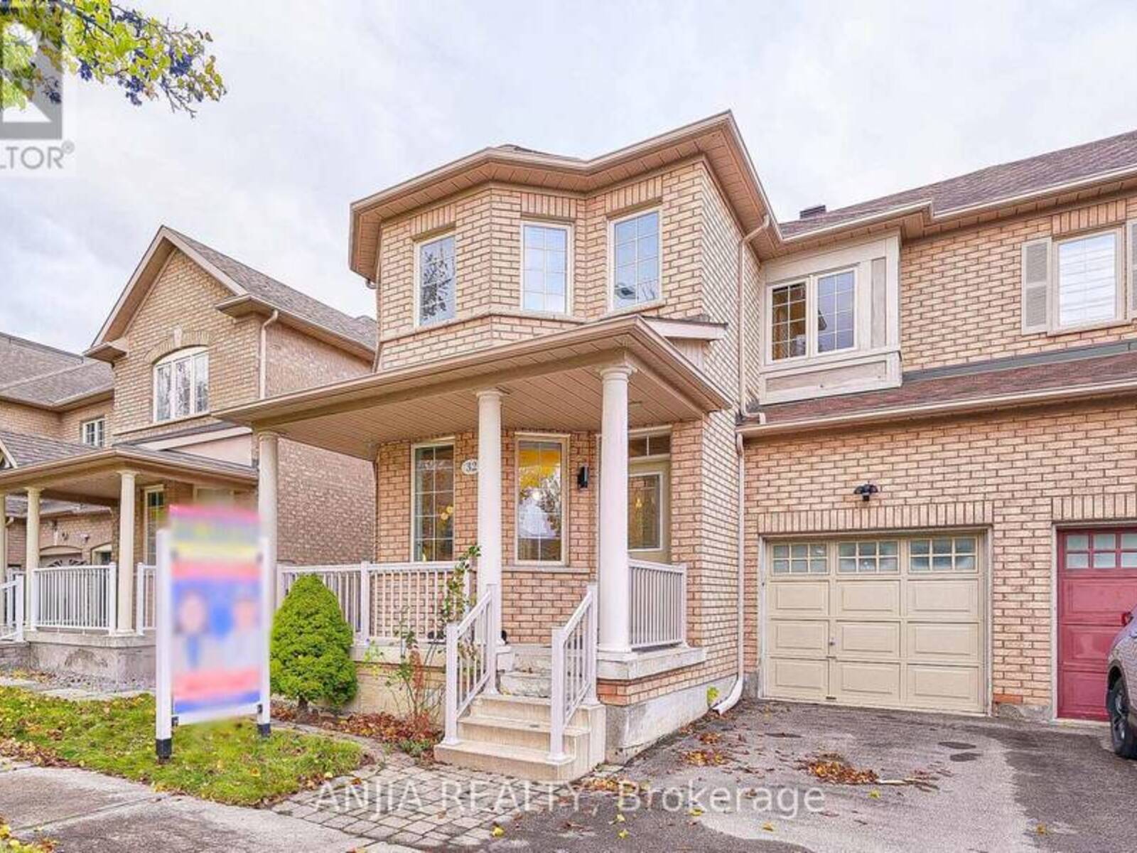 32 SANDERSON ROAD, Markham, Ontario L6C 2H8